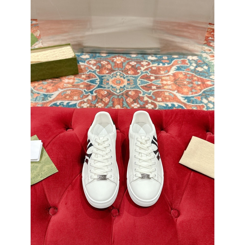 G*u*i casual shoes